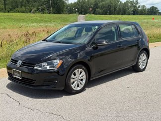 Used 2017 Volkswagen Golf S image 1
