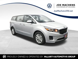Used 2018 Kia Sedona L image 1