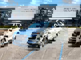 Used 2020 Hyundai Santa Fe SE image 1