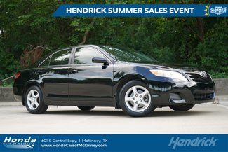 Used 2010 Toyota Camry LE image 1