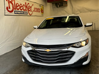 Used 2024 Chevrolet Malibu LT image 1