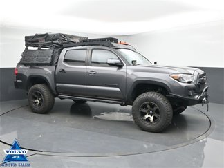 Used 2016 Toyota Tacoma TRD Off-Road image 1