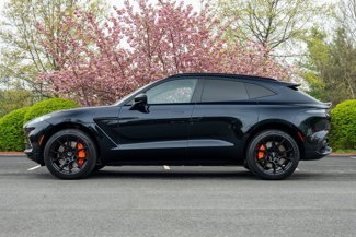 Used 2022 Aston Martin DBX image 1