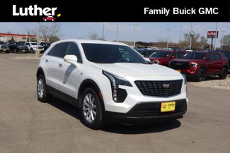 Used 2022 Cadillac XT4 Luxury w/ Cold Weather Package image 1