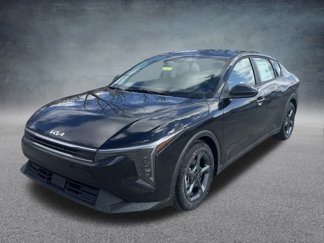 New 2025 Kia K4 LXS image 1