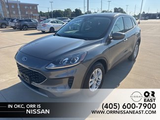 Used 2021 Ford Escape SE image 1