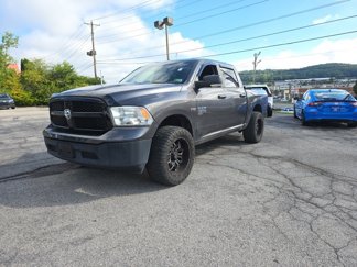Used 2019 RAM 1500 Classic SLT w/ Luxury Group image 1