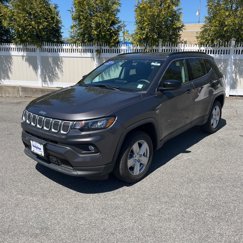 Used 2022 Jeep Compass Latitude image 1