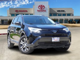 Used 2017 Toyota RAV4 LE image 1