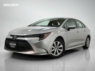 Used 2022 Toyota Corolla LE image 1