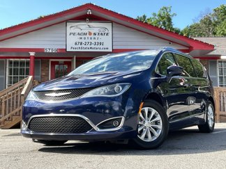 Used 2019 Chrysler Pacifica Touring-L image 1