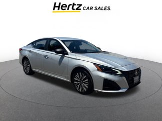 Used 2024 Nissan Altima 2.5 SV image 1