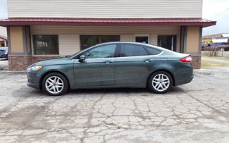 Used 2016 Ford Fusion SE image 1