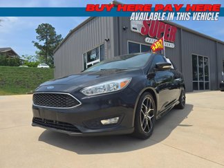Used 2015 Ford Focus SE w/ SE Sport Package image 1