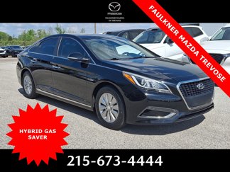 Used 2017 Hyundai Sonata SE image 1