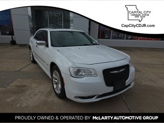 Used 2016 Chrysler 300 C image 1