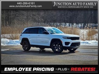 New 2025 Jeep Grand Cherokee Altitude image 1