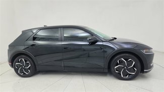 Used 2024 Hyundai Ioniq 5 SE image 1