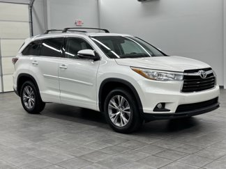 Used 2015 Toyota Highlander XLE image 1