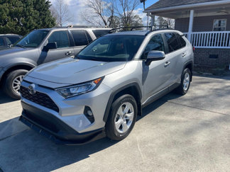 Used 2020 Toyota RAV4 XLE image 1
