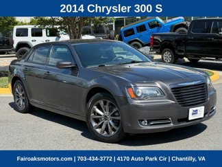 Used 2014 Chrysler 300 S image 1