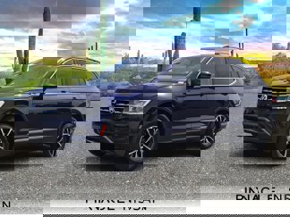 Used 2021 Volkswagen Tiguan SEL image 1