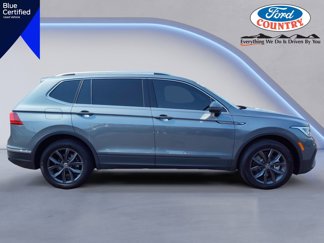 Used 2023 Volkswagen Tiguan SE w/ Panoramic Sunroof Package image 1