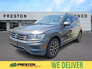 Used 2020 Volkswagen Tiguan SE w/ Panoramic Sunroof Package image 1