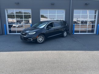 Used 2023 Chrysler Pacifica Touring-L image 1