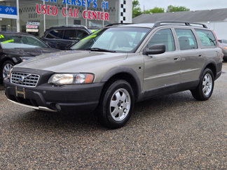 Used 2001 Volvo V70 Cross Country image 1