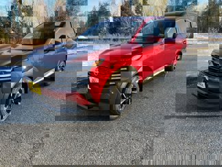 New 2025 Nissan Kicks SV image 1