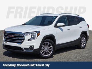 Used 2023 GMC Terrain SLT image 1