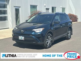 Used 2018 Toyota RAV4 LE image 1