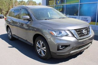 Used 2020 Nissan Pathfinder SL image 1