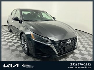 Used 2023 Nissan Altima 2.5 SV image 1