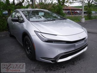 New 2025 Toyota Prius Plug-In Hybrid image 1