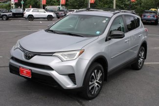 Used 2018 Toyota RAV4 LE image 1