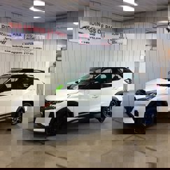 Used 2024 Nissan Kicks SR image 1