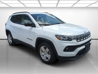 Certified 2022 Jeep Compass Latitude image 1