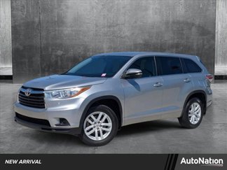 Used 2015 Toyota Highlander LE image 1