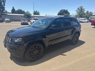 Used 2020 Jeep Grand Cherokee Altitude image 1