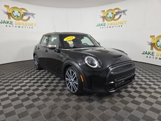 Used 2022 MINI Cooper S image 1