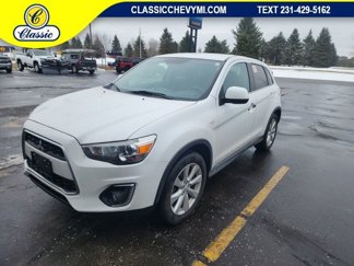 Used 2014 Mitsubishi Outlander Sport SE image 1