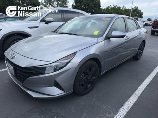 Used 2023 Hyundai Elantra SEL image 1