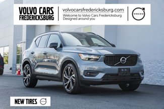 Used 2022 Volvo XC40 T5 R-Design w/ Advanced Package image 1