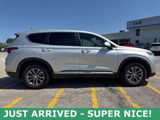 Used 2019 Hyundai Santa Fe SE image 1