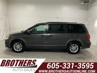 Used 2016 Dodge Grand Caravan SXT image 1