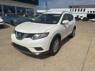 Used 2015 Nissan Rogue SV w/ SV Premium Package image 1