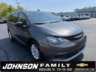 Used 2023 Chrysler Voyager LX image 1