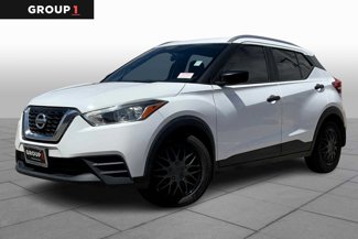 Used 2019 Nissan Kicks S image 1